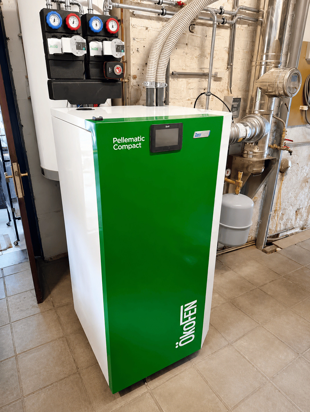 Installation ÖkoFEN ZEROFLAME avec silo de 4 tonnes